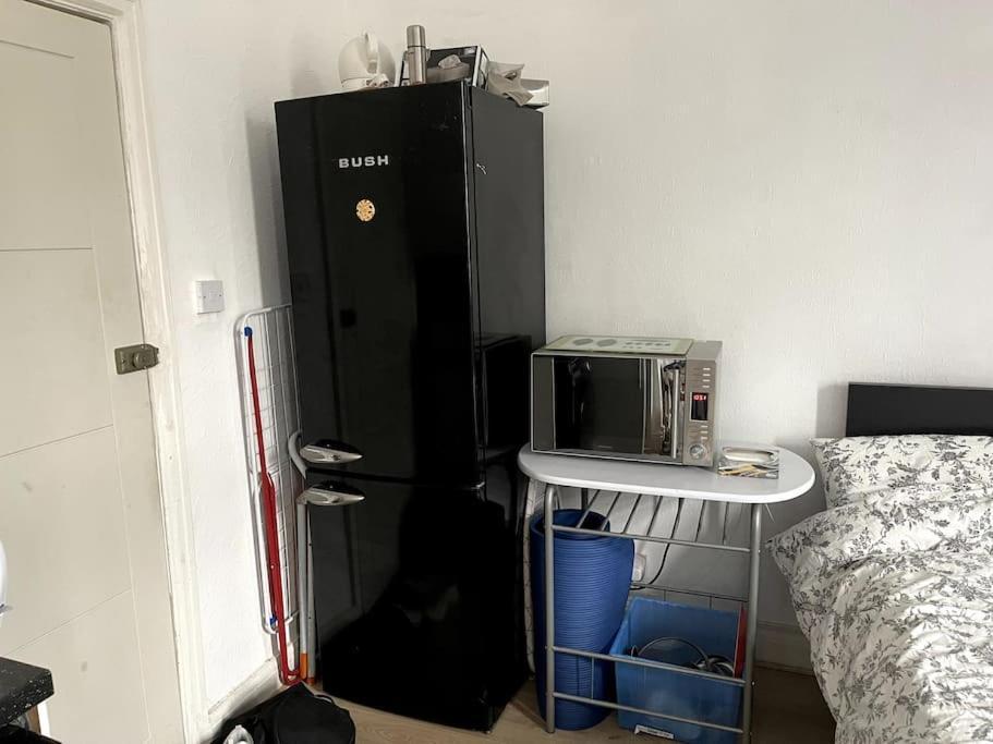 Studio Flat London Finchley Rd Nw11 ภายนอก รูปภาพ