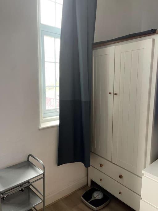 Studio Flat London Finchley Rd Nw11 ภายนอก รูปภาพ
