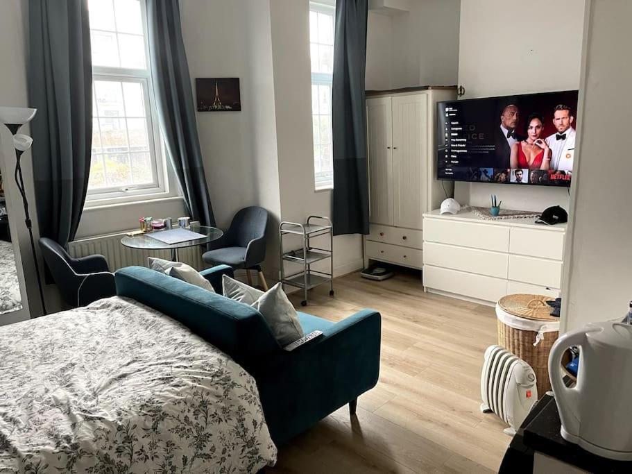 Studio Flat London Finchley Rd Nw11 ภายนอก รูปภาพ
